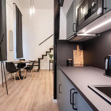 D24 - Historic Quarter Design Loft - Location By Bqa Apartment