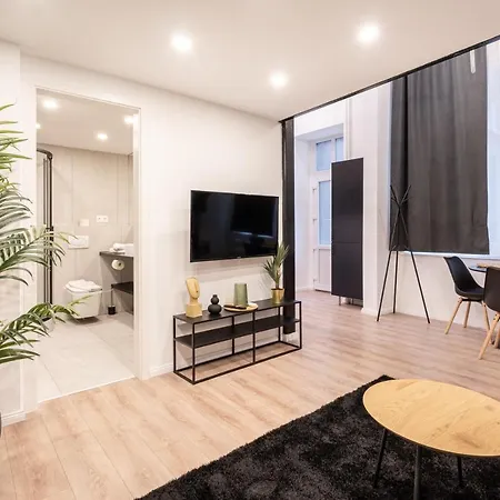 Apartment D24 - Historic Quarter Design Loft - Location By Bqa *