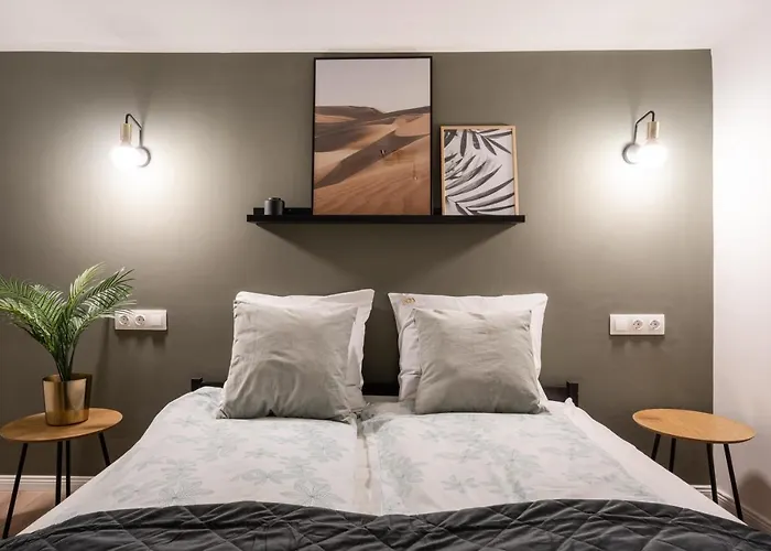 아파트 D24 - Historic Quarter Design Loft - Location By Bqa 부다페스트